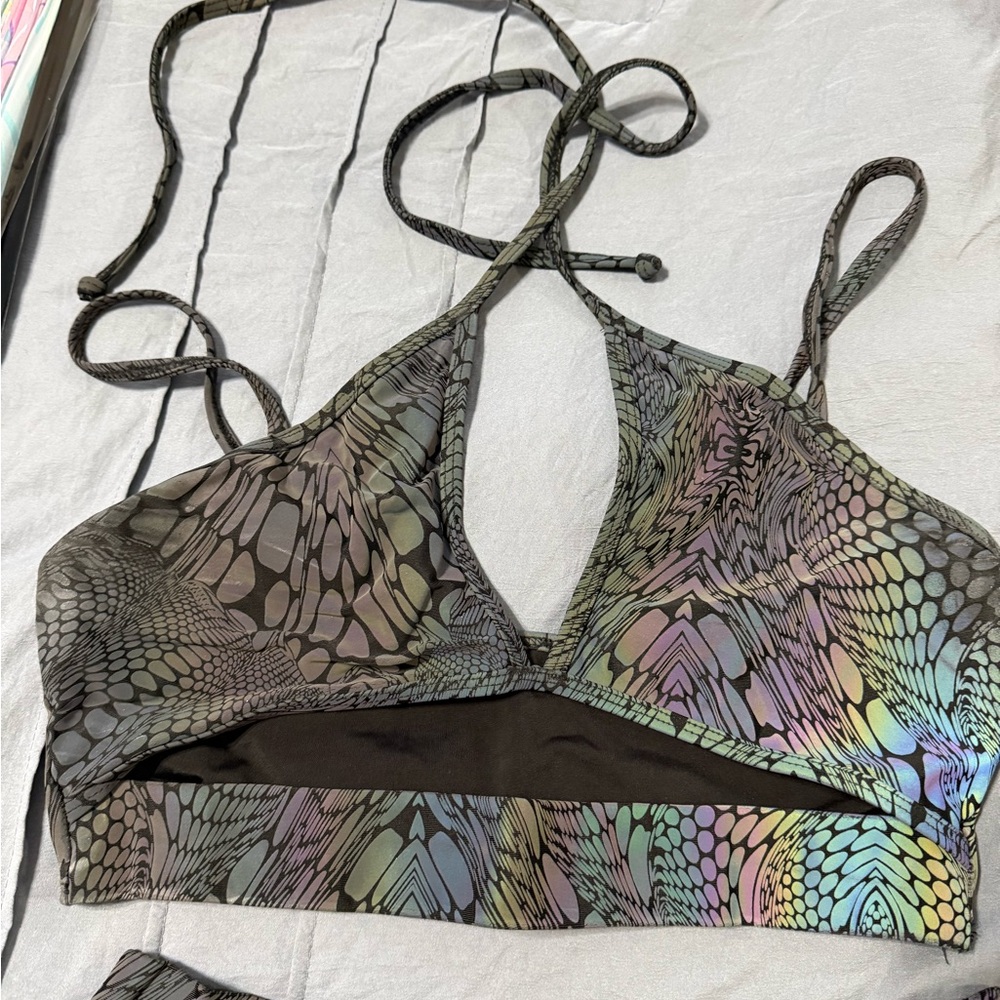 iHeartRaves Iridescent Viper Print Festival Set - Picture 2 of 7